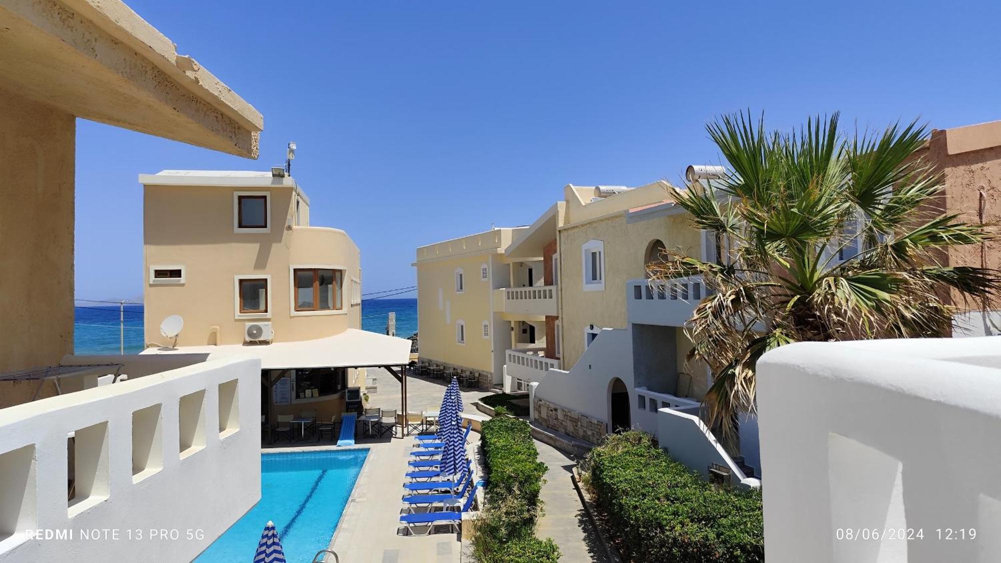 Niros Beachfront Aparthotel Kokkini Hani Exterior foto