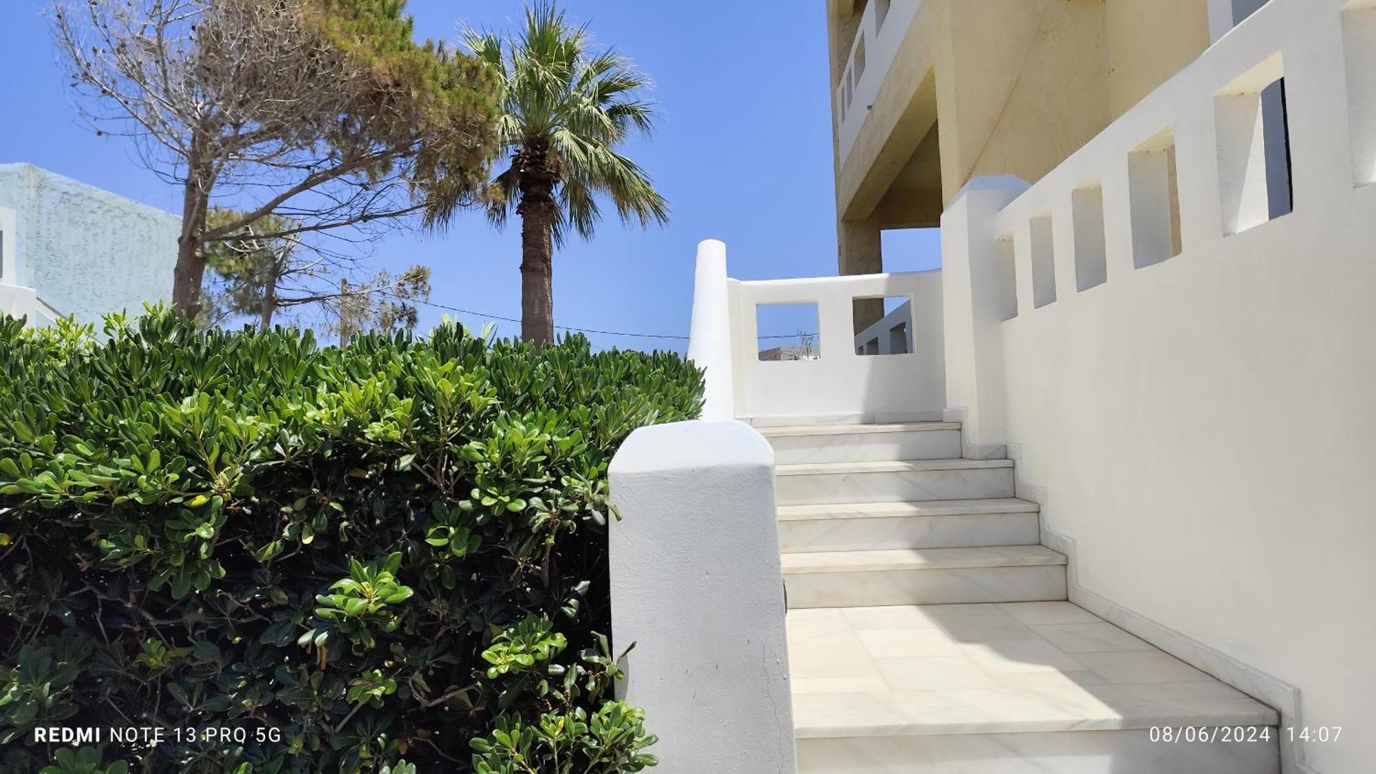 Niros Beachfront Aparthotel Kokkini Hani Exterior foto