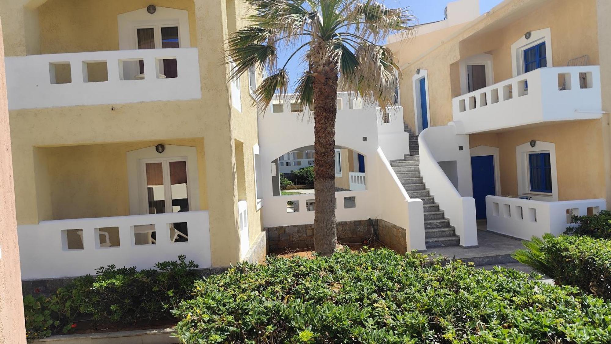 Niros Beachfront Aparthotel Kokkini Hani Exterior foto