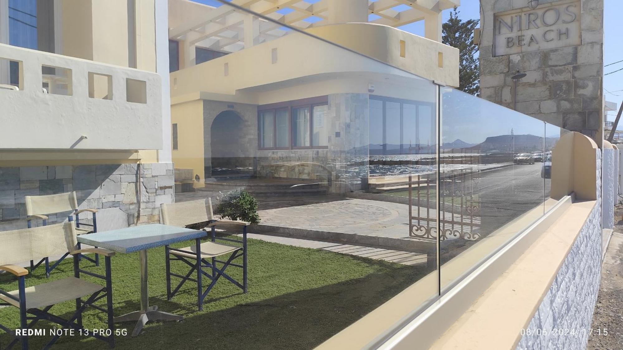 Niros Beachfront Aparthotel Kokkini Hani Exterior foto
