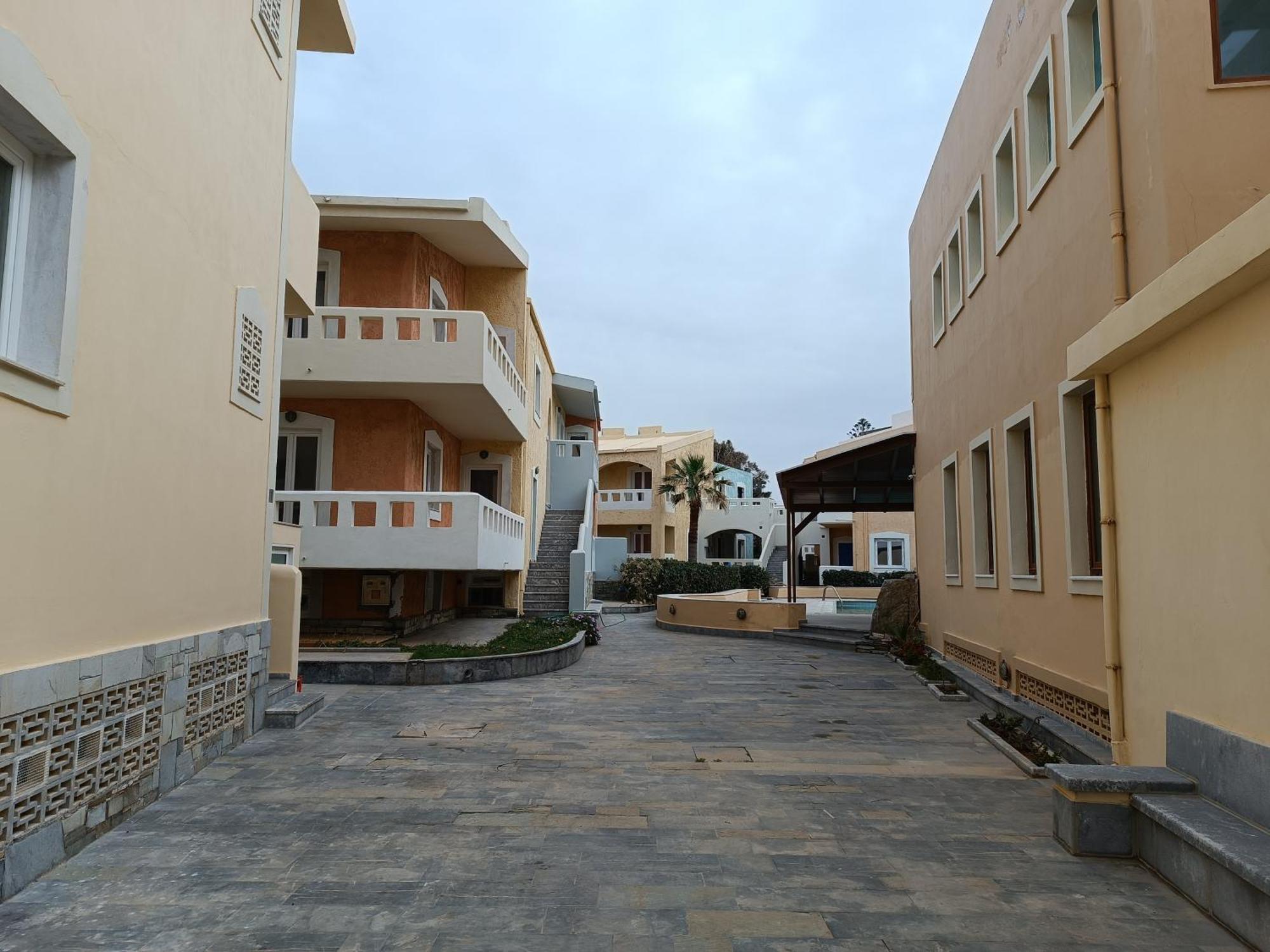 Niros Beachfront Aparthotel Kokkini Hani Exterior foto