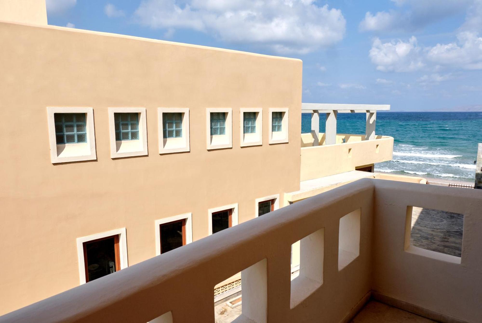 Niros Beachfront Aparthotel Kokkini Hani Exterior foto